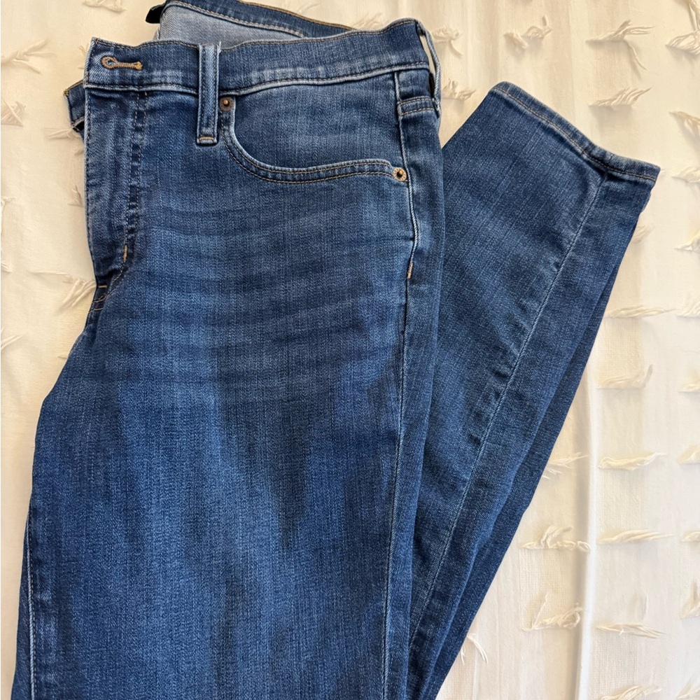 ❌SOLD ❌ J. Crew Women's Mid-Rise Skinny Jeans